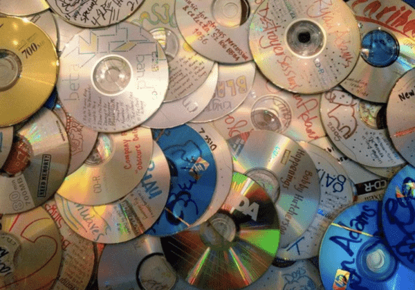 3 Reasons We Crave Nostalgic Music During Economic Uncertainty